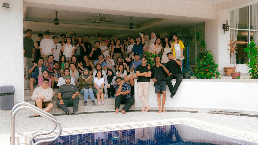 LOKi team of multidisciplinary specialists gathered at company off-site